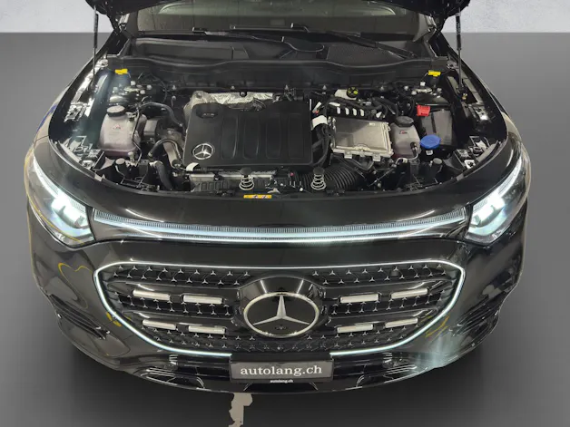 MERCEDES-BENZ GLB 220 AMG Line 4Matic