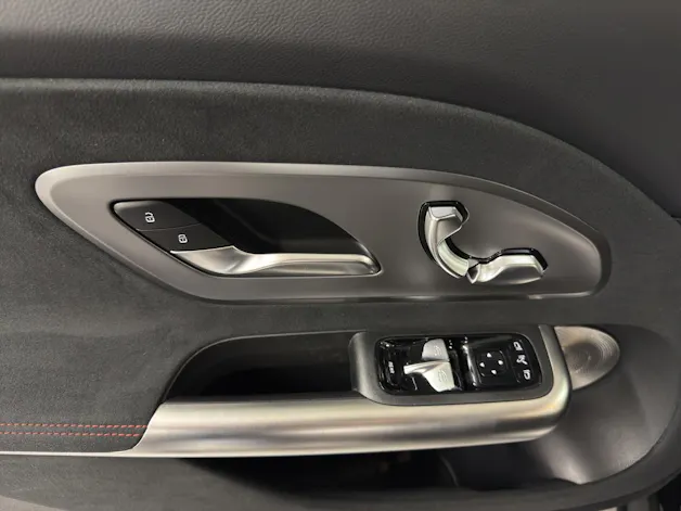 MERCEDES-BENZ GLB 220 AMG Line 4Matic