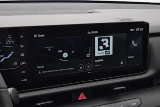 https://vehicle.imgix.net/4420133/36422ec0-8fe5-4693-a36d-584cdb0df057.jpg