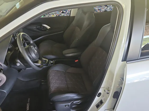 Toyota Yaris Cross 1.5 VVT-i HSD Elegant AWD-i