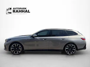 BMW 540d xDrive Touring M Sport Pro * ICONIC GLOW * BELÜFTETE SITZE * AHK * BMW INDIVIDUAL FELGEN *