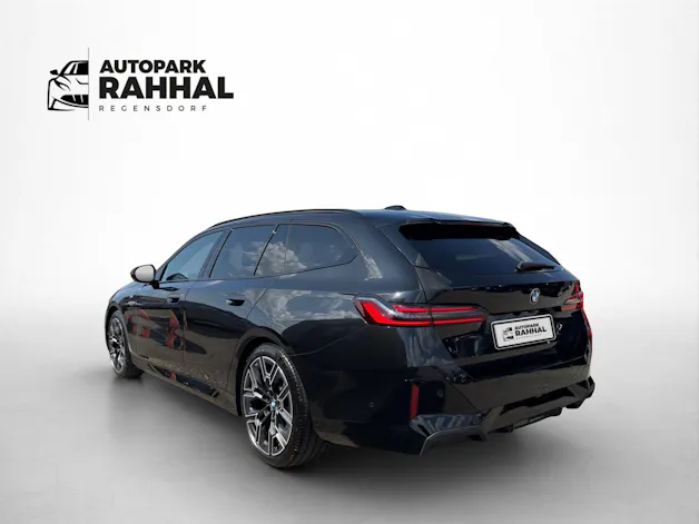 BMW 540d xDrive Touring M Sport Pro * ICONIC GLOW * BELÜFTETE SITZE * AHK *