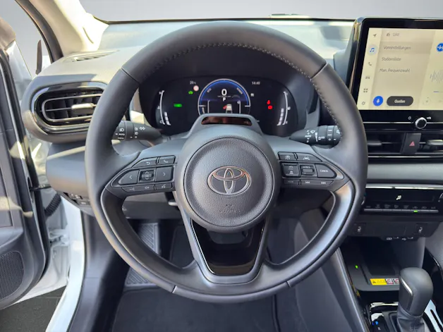 Toyota Yaris 1.5 VVT-i HSD Trend