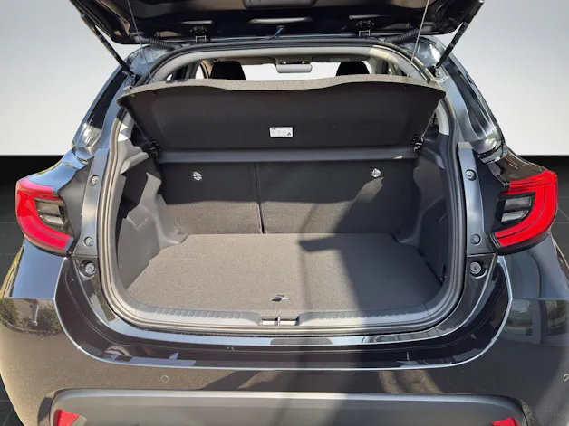 Toyota Yaris 1.5 VVT-i HSD Trend
