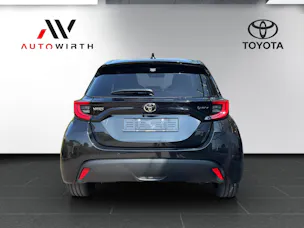 Toyota Yaris 1.5 VVT-i HSD Trend