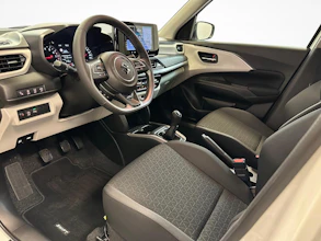 https://vehicle.imgix.net/4420322/c7e42b79-3c66-427c-aec2-b1c5dd3fe2d6.jpg