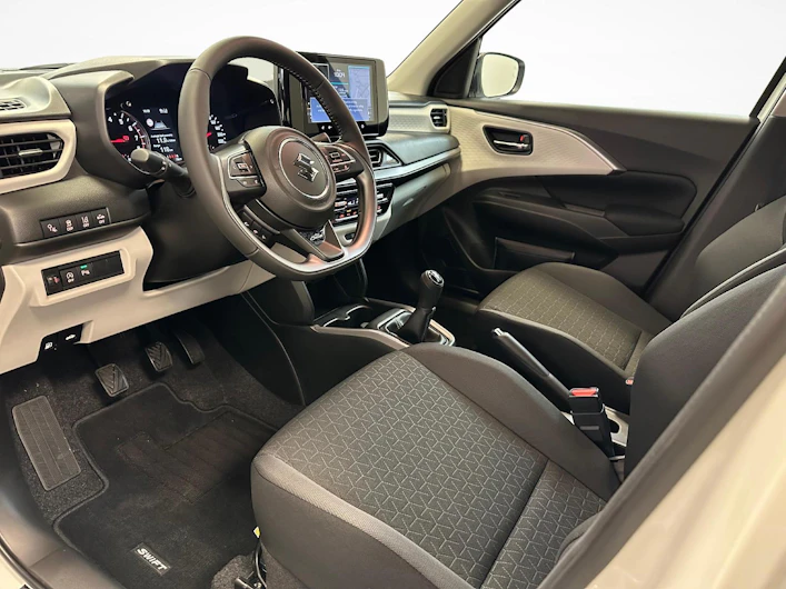 Fahrzeugbild SUZUKI SWIFT