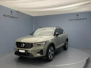 VOLVO XC40 2.0 B3 MH Plus Dark