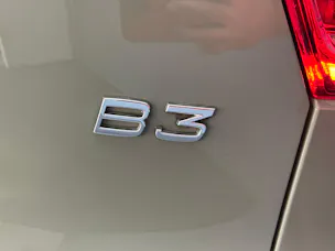 VOLVO XC40 2.0 B3 MH Plus Dark