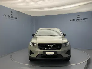 VOLVO XC40 2.0 B3 MH Plus Dark