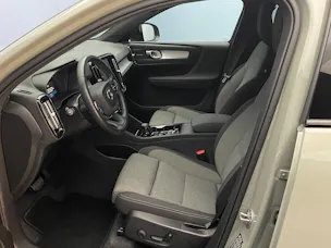 VOLVO XC40 2.0 B3 MH Plus Dark