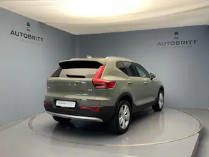 VOLVO XC40 2.0 B3 MH Core