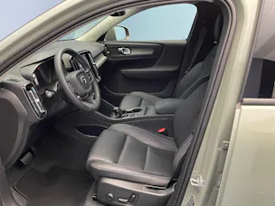 VOLVO XC40 2.0 B3 MH Core