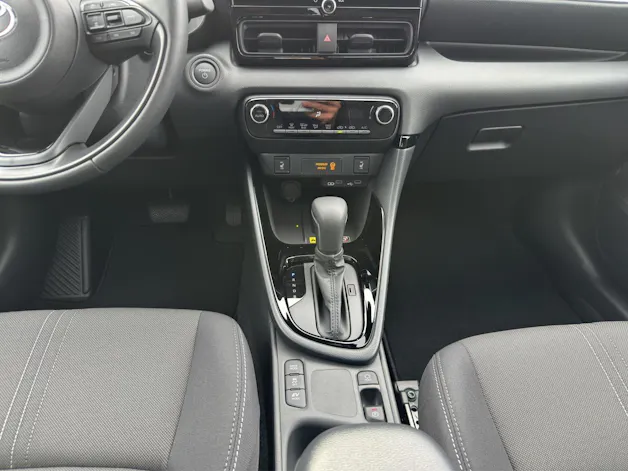 Toyota Yaris 1.5 VVT-i HSD Trend