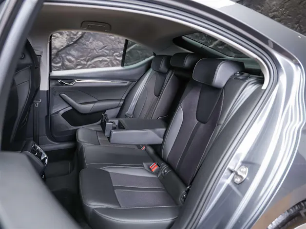 Škoda Octavia Limousine 2.0 TDI Style DSG *Abstandsregler*Sitzheizung*