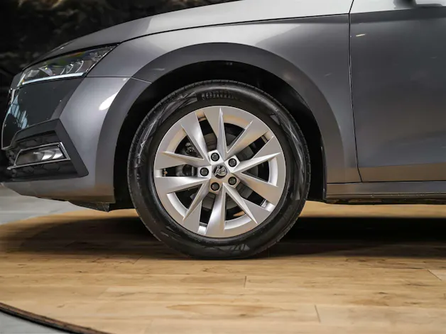 Škoda Octavia Limousine 2.0 TDI Style DSG *Abstandsregler*Sitzheizung*
