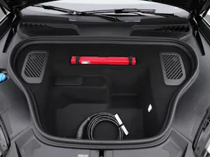 PORSCHE Macan 4