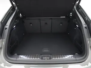PORSCHE Macan 4