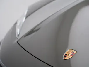 PORSCHE Macan 4