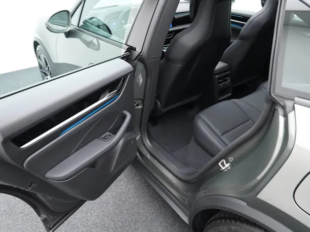 Porsche Macan 4