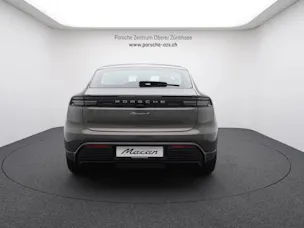 PORSCHE Macan 4