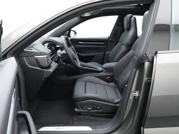 Porsche Macan 4