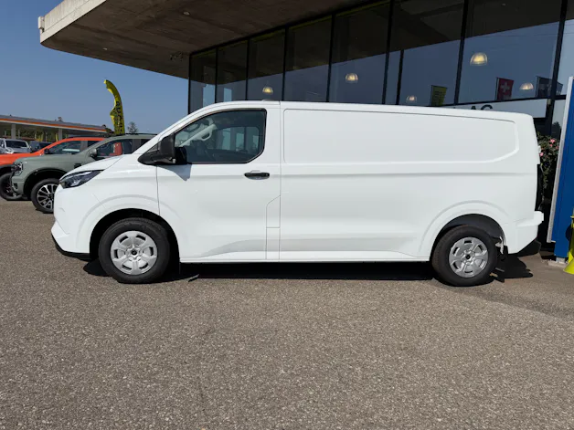 Ford Transit Custom Van PHEV 320 L2H1 Trend Automat