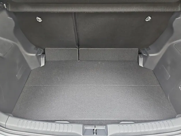 Mazda 2 Hybrid Centre-line