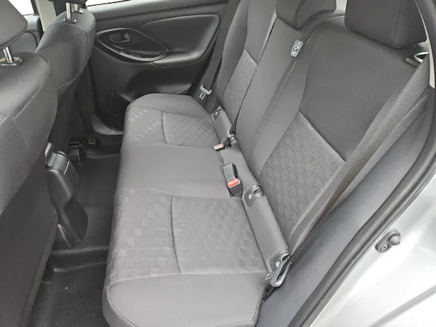 Mazda 2 Hybrid Centre-line