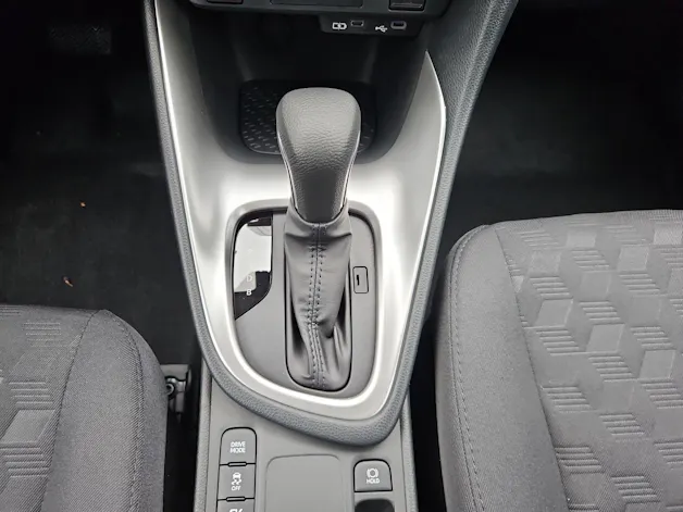Mazda 2 Hybrid Centre-line
