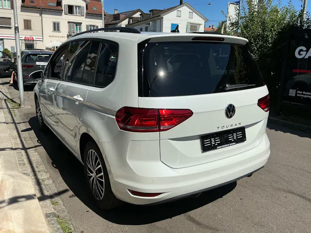 VW Touran 1.5 TSI Comfortline DSG *** PANORAMADACH & ANHÄNGERKUPPLUNG ***