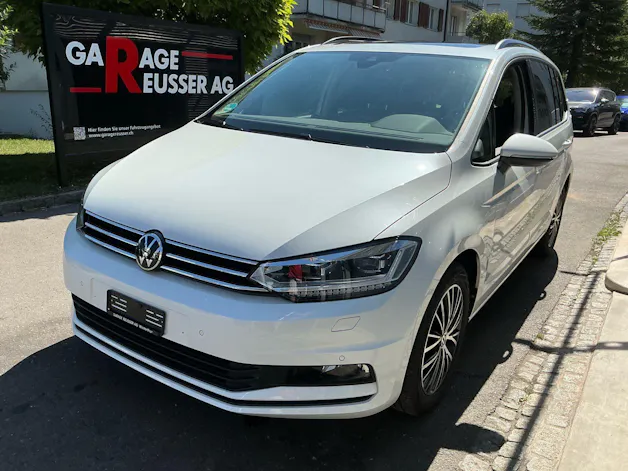 VW Touran 1.5 TSI Comfortline DSG *** PANORAMADACH & ANHÄNGERKUPPLUNG ***