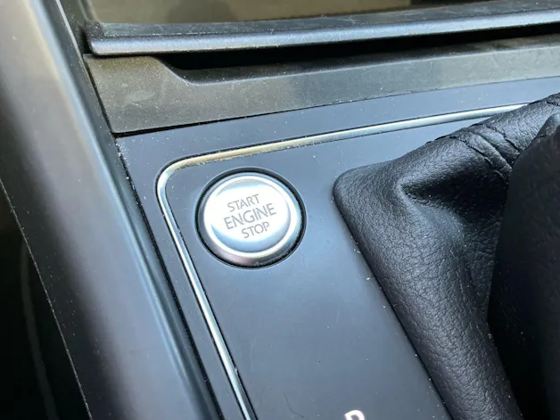 VW Touran 1.5 TSI Comfortline DSG *** PANORAMADACH & ANHÄNGERKUPPLUNG ***