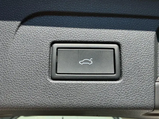 VW Touran 1.5 TSI Comfortline DSG *** PANORAMADACH & ANHÄNGERKUPPLUNG ***