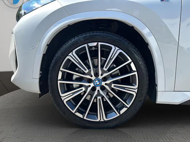 BMW iX1 xDrive 30 M Sport
