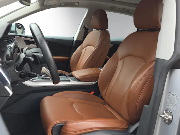 Audi Q8 55 TFSI quattro tiptronic