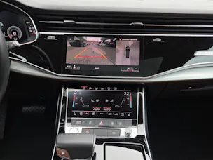 AUDI Q8 55 TFSI quattro tiptronic