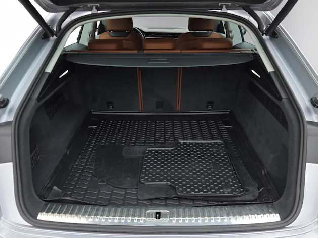 Audi Q8 55 TFSI quattro tiptronic