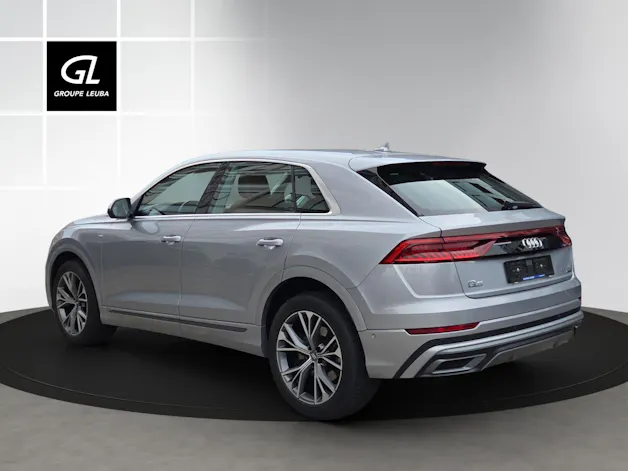 Audi Q8 55 TFSI quattro tiptronic
