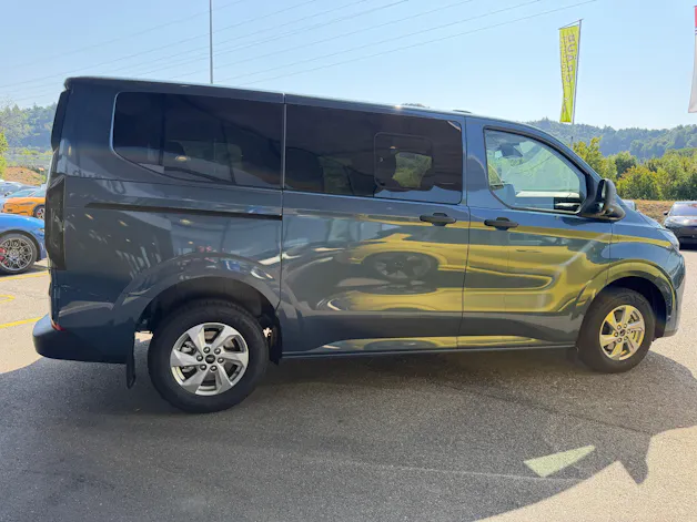 Ford Transit Custom Combi PHEV 320 L1H1 Trend Automat