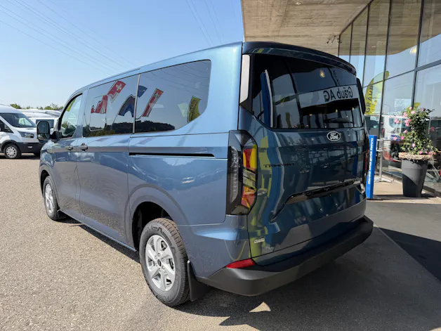 Ford Transit Custom Combi PHEV 320 L1H1 Trend Automat