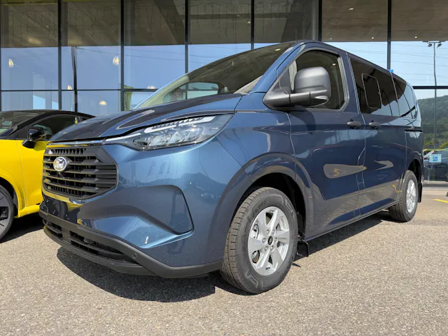 Ford Transit Custom Combi PHEV 320 L1H1 Trend Automat
