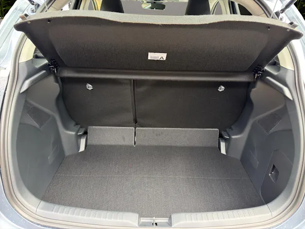 Mazda 2 Hybrid Centre-line