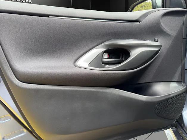 Mazda 2 Hybrid Centre-line