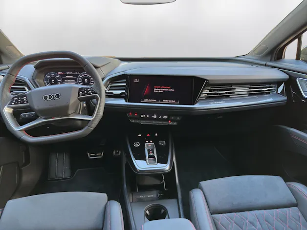 AUDI Q4 e-tron 45 Edition Swiss Ski quattro