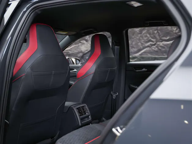 VW Golf 2.0 TSI GTI Clubsport DSG *Teilleder/Alcantara Sitze*Spurhalteassistent*