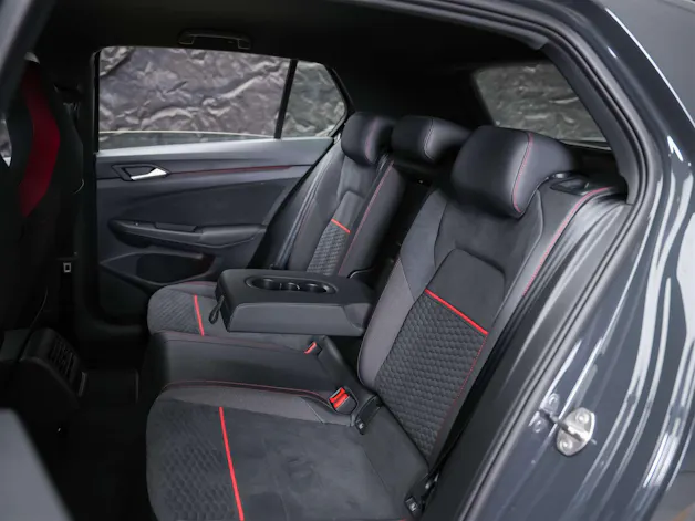 VW Golf 2.0 TSI GTI Clubsport DSG *Teilleder/Alcantara Sitze*Spurhalteassistent*
