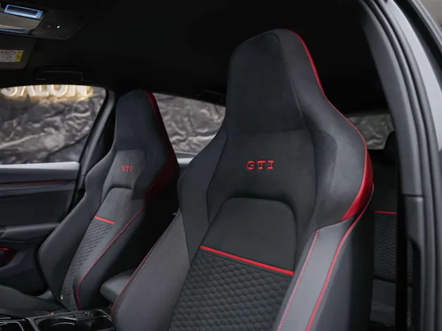 VW Golf 2.0 TSI GTI Clubsport DSG *Teilleder/Alcantara Sitze*Spurhalteassistent*