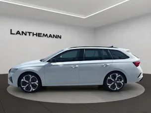 SKODA Octavia Combi 2.0 TSI DSG RS 30 Years Edition