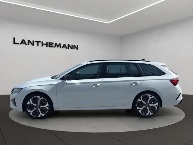 Škoda Octavia Combi 2.0 TSI DSG RS 30 Years Edition